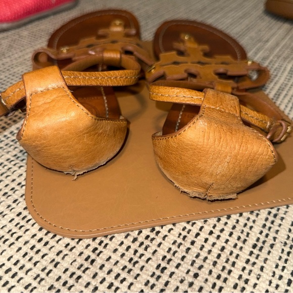 tory burch phoebe leather sandals size 8
see description and photos - Picture 2 of 10